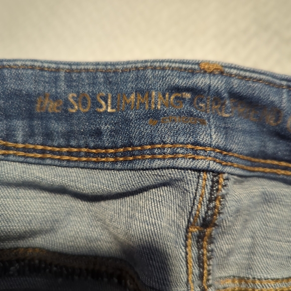 Chico's Jeans So Slimming Girlfriend Crop Medium Wash Size 0.5 Size 6 - Picture 3 of 7